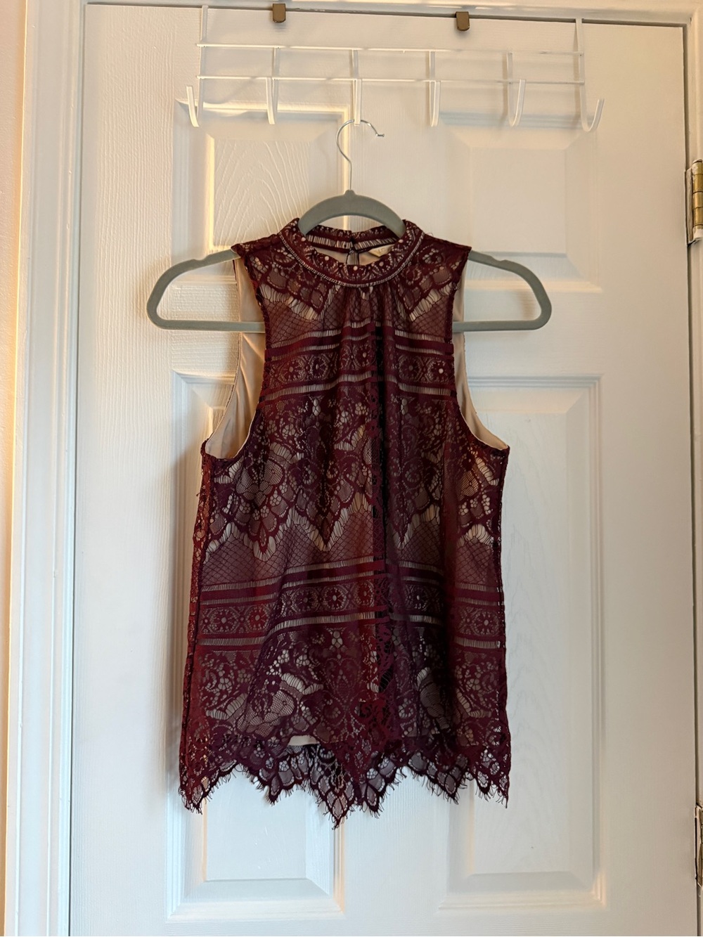 LC Lauren Conrad Burgundy Lace Sleeveless Top Size M
